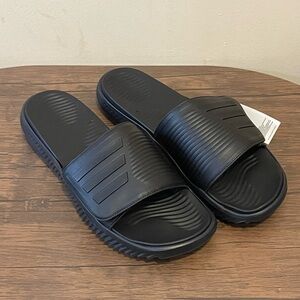 Adidas Alpharesponse slide men’s 17 NWT